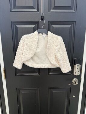 Signature by Robbie Bee Cream Faux Fur Cropped Bolero Jacket